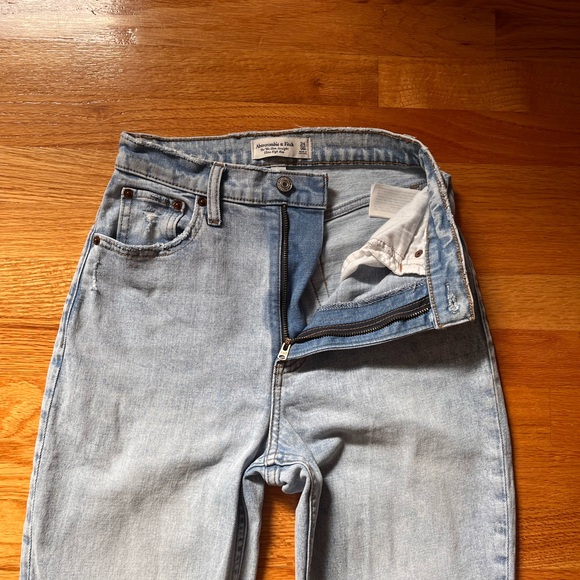 Abercrombie 90s Slim Straight Ultra High Rise Jeans Size 00/24 LONG - Picture 2 of 10